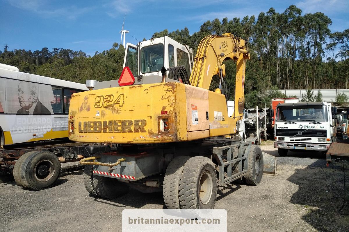 Used 2001 LIEBHERR  A924 Litronic Wheeled Excavator with Grab | Front Blade