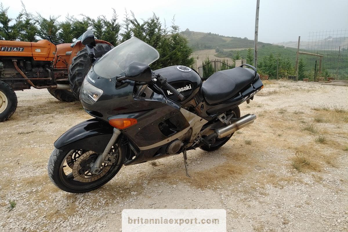 Used 1994 KAWASAKI ZZR600 Sports Touring Motorcycle Classic Japanese Sports Bike 42041 km 2 Owners from New