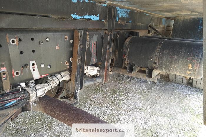 Used 1994 SCANIA P 93M 280 19 ton isothermic box lorry.