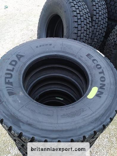 Refurbished 2023 Recip 9.5R17.5 143/141J retread truck tyres.