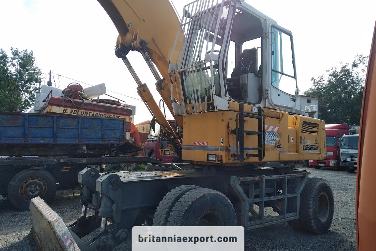 Used 2001 LIEBHERR  A924 Litronic Wheeled Excavator with Grab | Front Blade