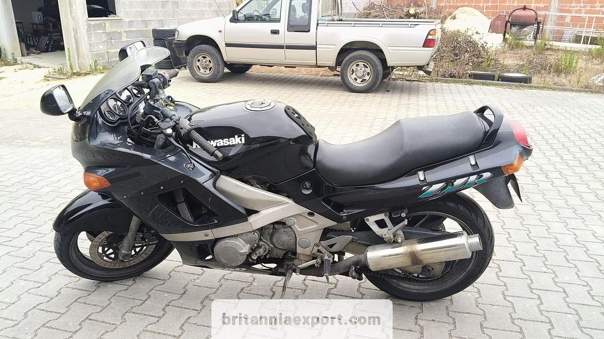 Used 1994 KAWASAKI ZZR600 Sports Touring Motorcycle Classic Japanese Sports Bike 42041 km 2 Owners from New