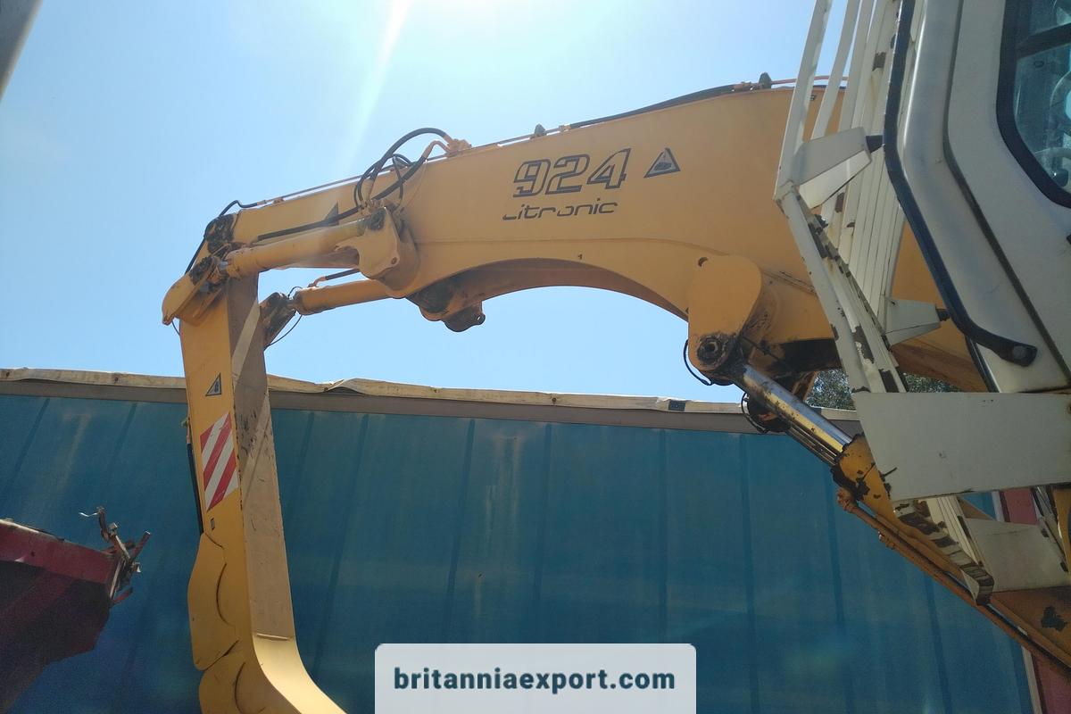 Used 2001 LIEBHERR  A924 Litronic Wheeled Excavator with Grab | Front Blade