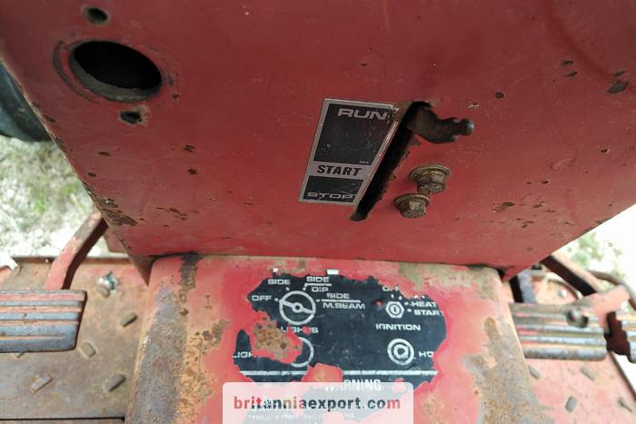 Used 1975 International  574 3.9 diesel power steering farm tractor.