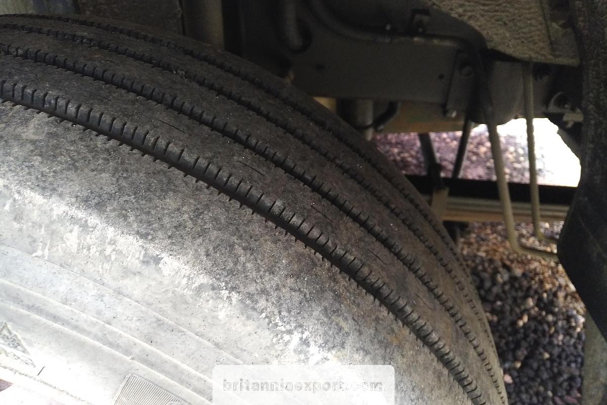 Used 1993 VOLVO FL614 210 Turbo Intercooler | 14 Ton | Manual Pump | Isothermic Box Truck