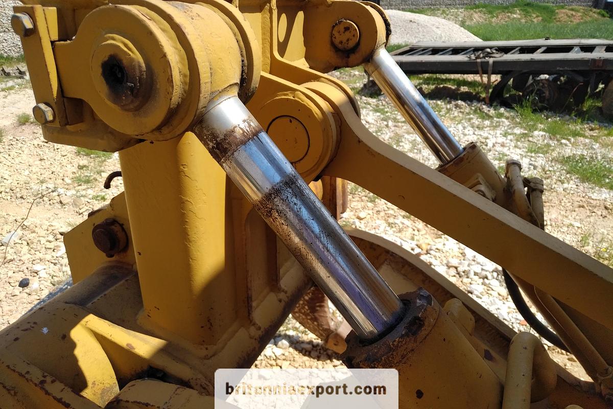 Used 1990 FIATALLIS 581/FD14 Bulldozer with Ripper | 4525 Hours | Heavy Duty Crawler Dozer