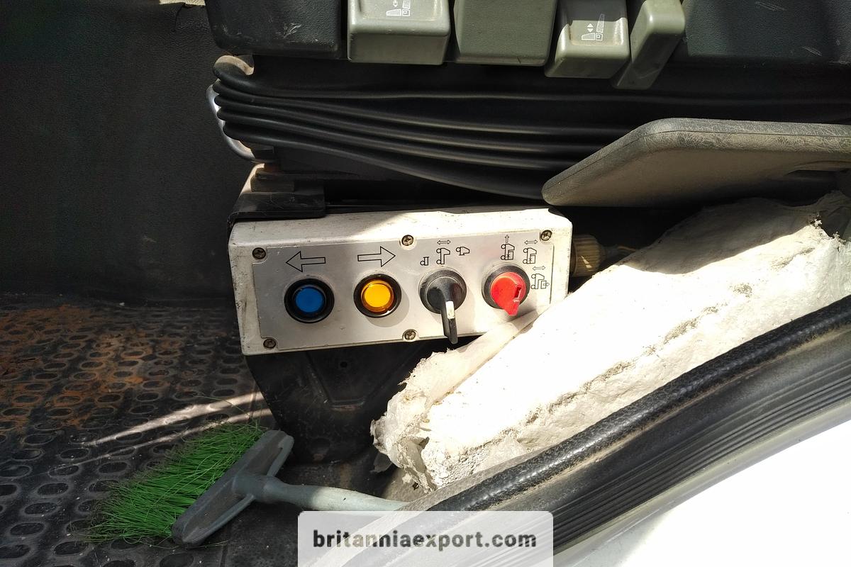 Used 1996 VOLVO FL7 260 | Intercooler | Manual Pump | 19 Ton | Flatbed Truck