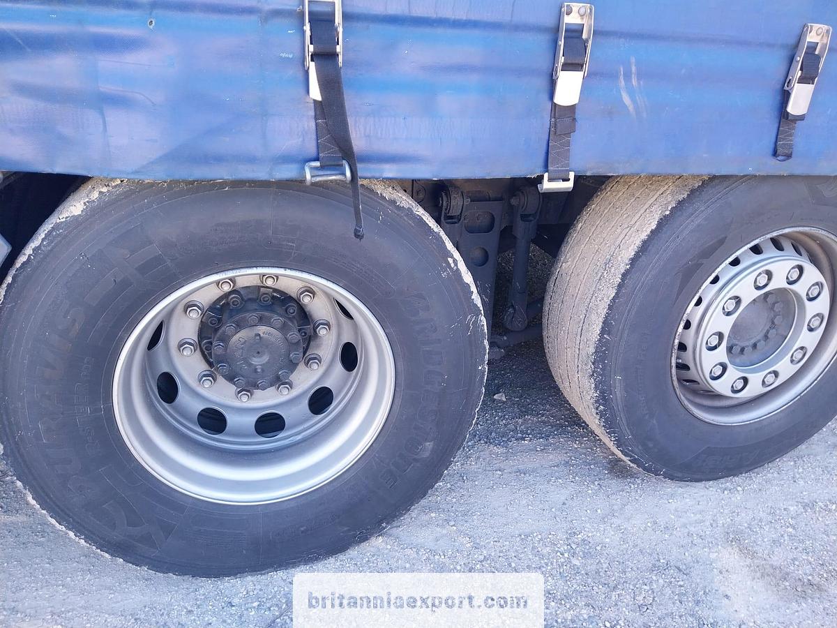 Used 2002 MAN TGA 26.360 6x2 Curtainsider Truck with Tail Lift