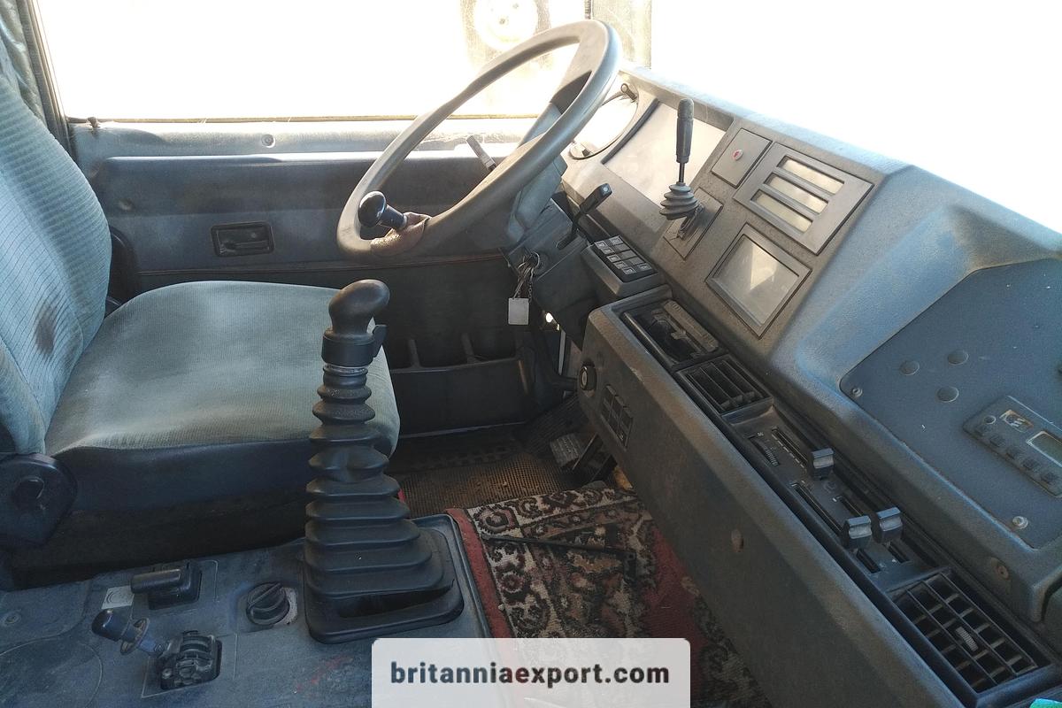 Used 1994 RENAULT R385 Major 4x2 Hub Reduction & Tipper Hydraulics Tractor Unit