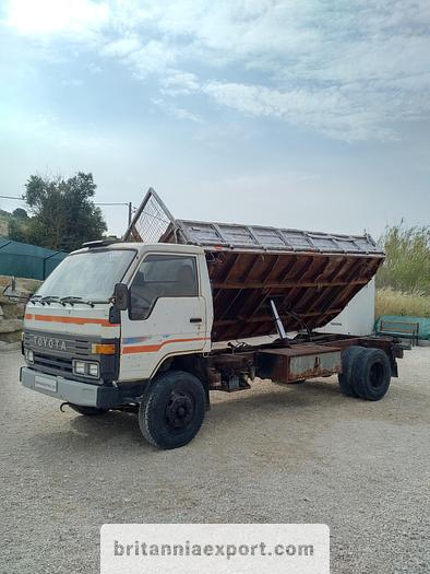 Used 1989 TOYOTA Dyna 300 14B 7.5 ton 3 way tipper