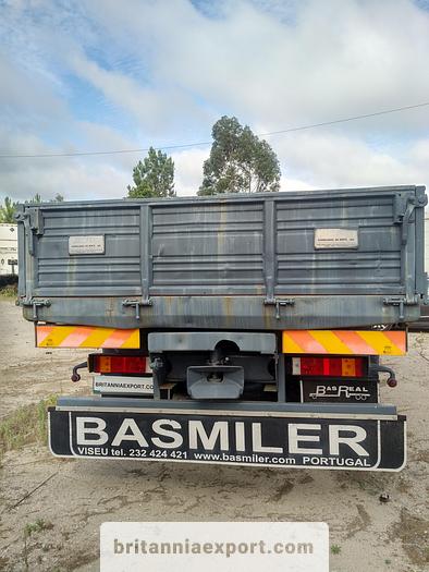 Used 1988 VOLVO F12 360 6X2 26 ton tipper.