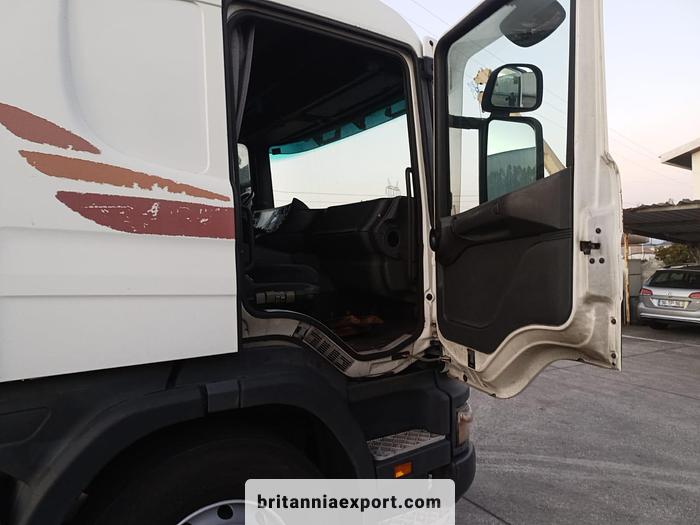 Used 1998 SCANIA P 124G 400 CP19 Euro 2 tractor unit
