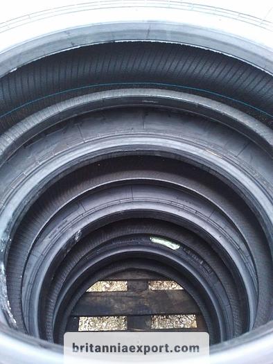 Refurbished 2023 Recip 9.5R17.5 143/141J retread truck tyres.