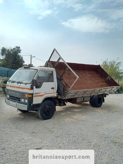 Used 1989 TOYOTA Dyna 300 14B 7.5 ton 3 way tipper