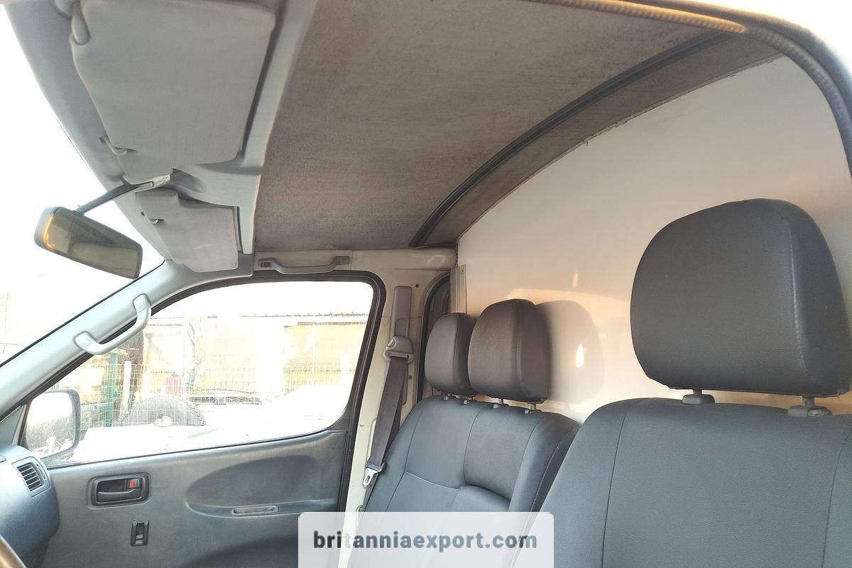 Used 2004 Toyota Hiace 2.5 D-4D Insulated Cold Room Panel Van