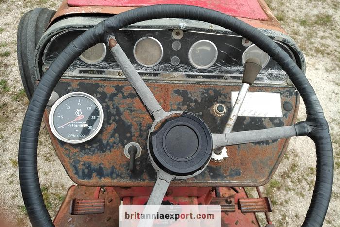 Used 1975 International  574 3.9 diesel power steering farm tractor.