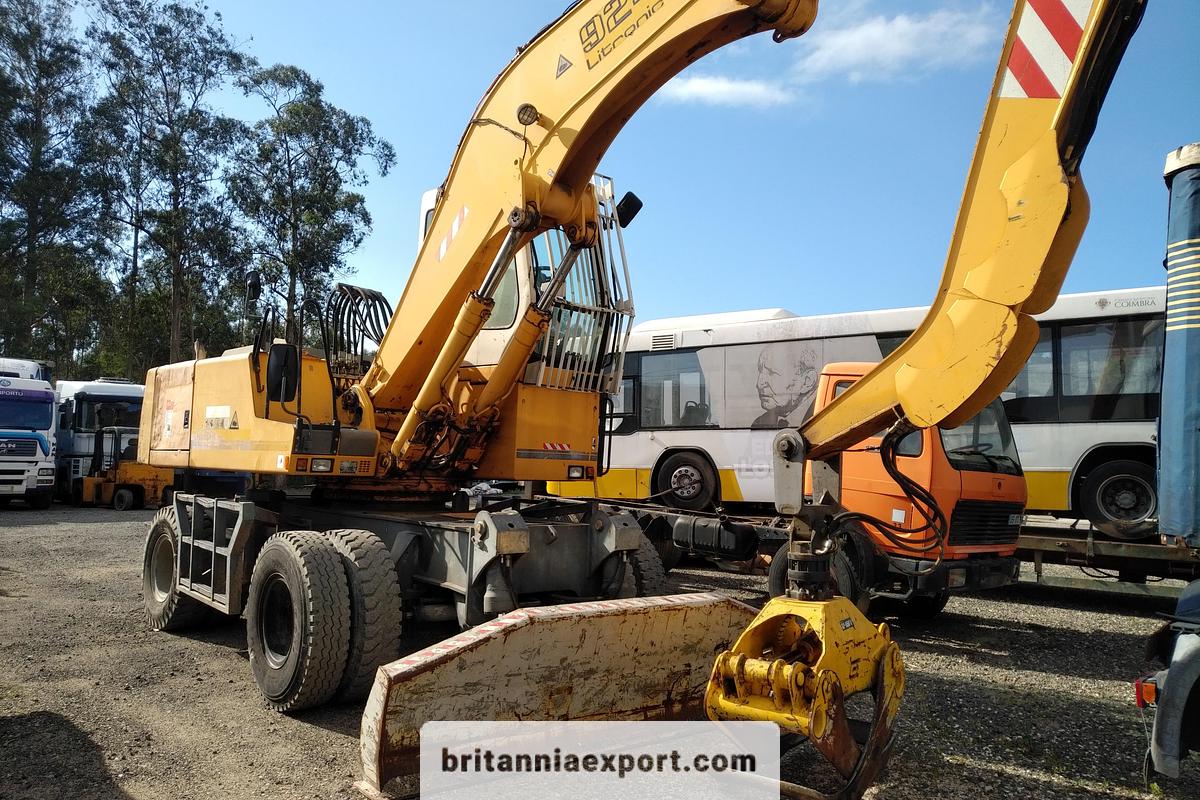 Used 2001 LIEBHERR  A924 Litronic Wheeled Excavator with Grab | Front Blade