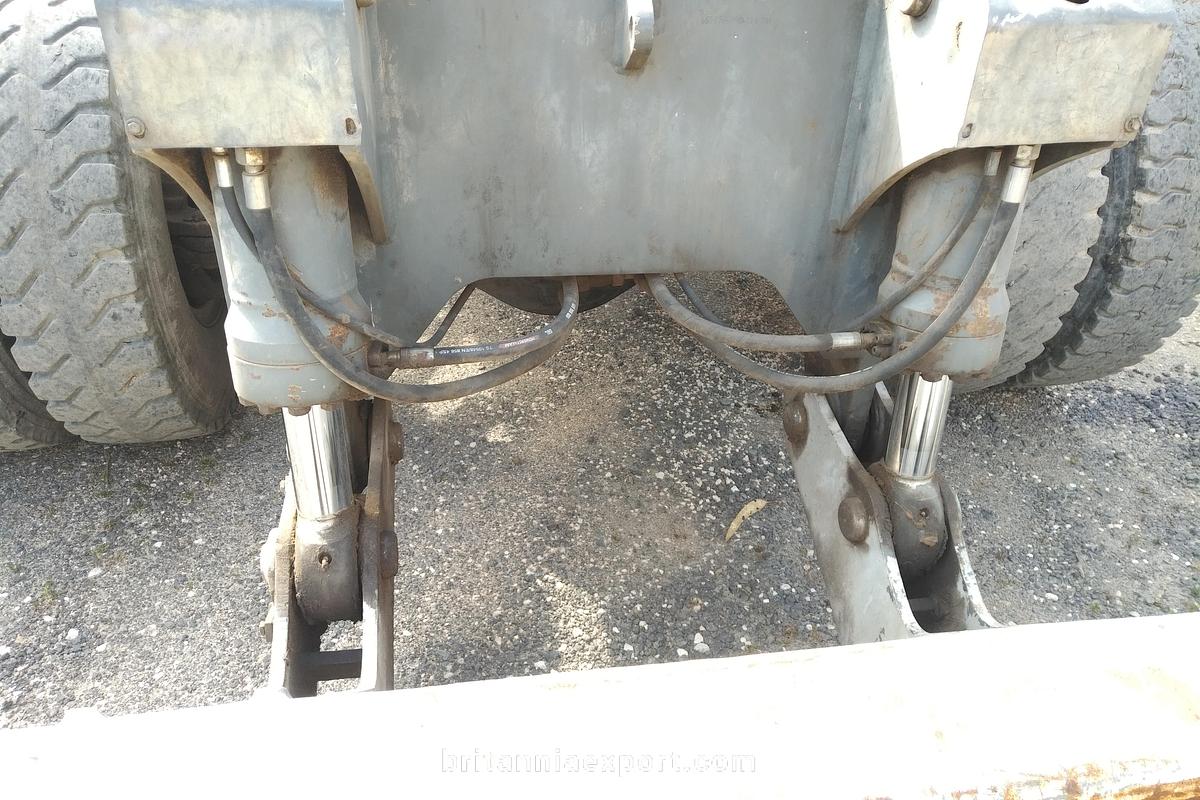 Used 2001 LIEBHERR  A924 Litronic Wheeled Excavator with Grab | Front Blade