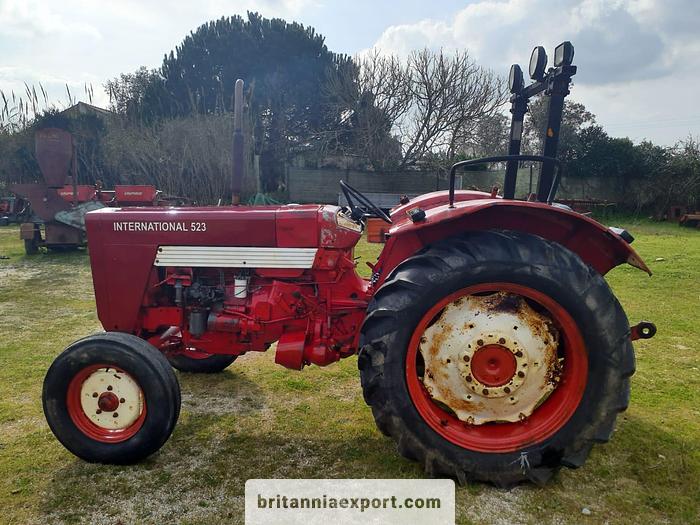 Used 1966 McCormick International 523 farm tractor