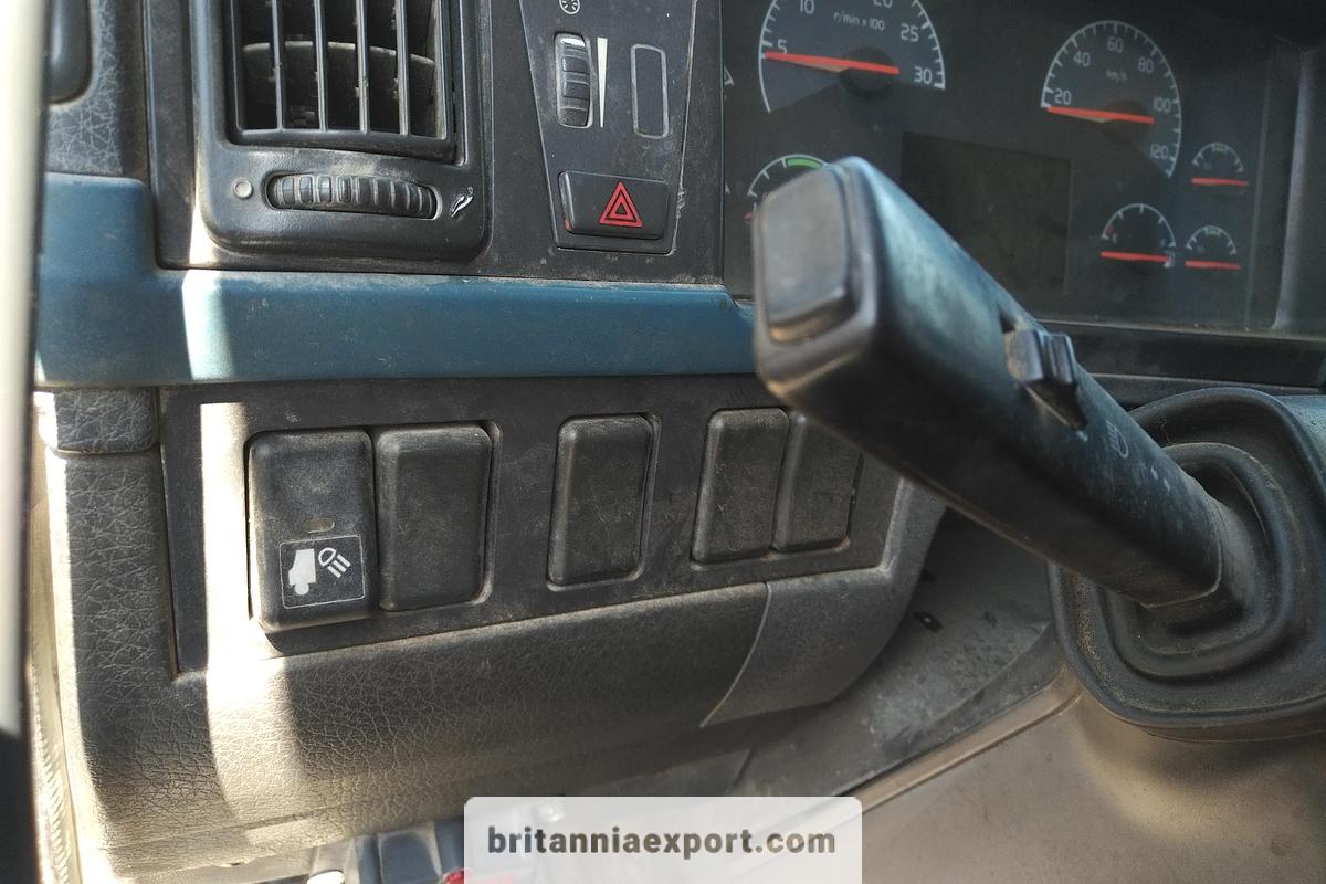 Used 2006 VOLVO FH 400 Euro 3 Manual Retarder Hydraulic Kit 4x2 Tractor Unit