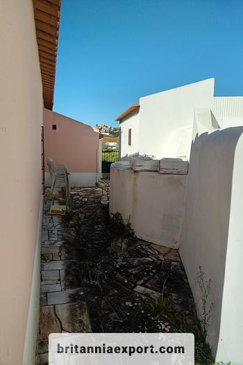 Used 1950 3 Bedroom  detached house