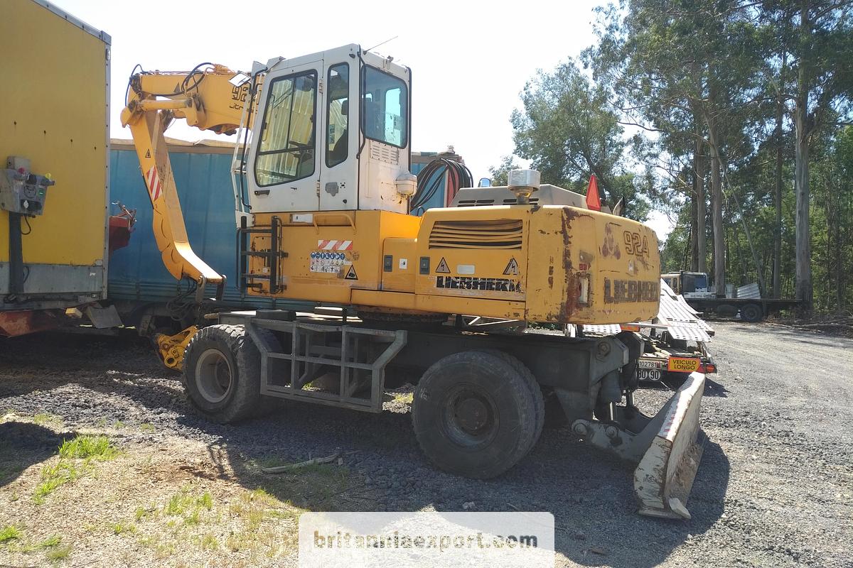 Used 2001 LIEBHERR  A924 Litronic Wheeled Excavator with Grab | Front Blade
