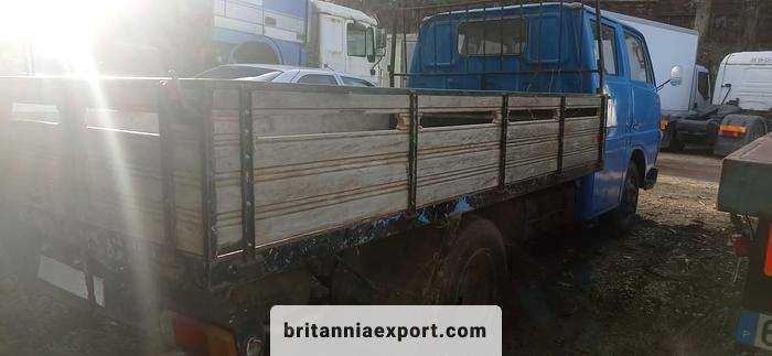 Used 1985 Toyota Dyna BU30 crew cab 6 seats 3.0 diesel 5.5 ton truck.