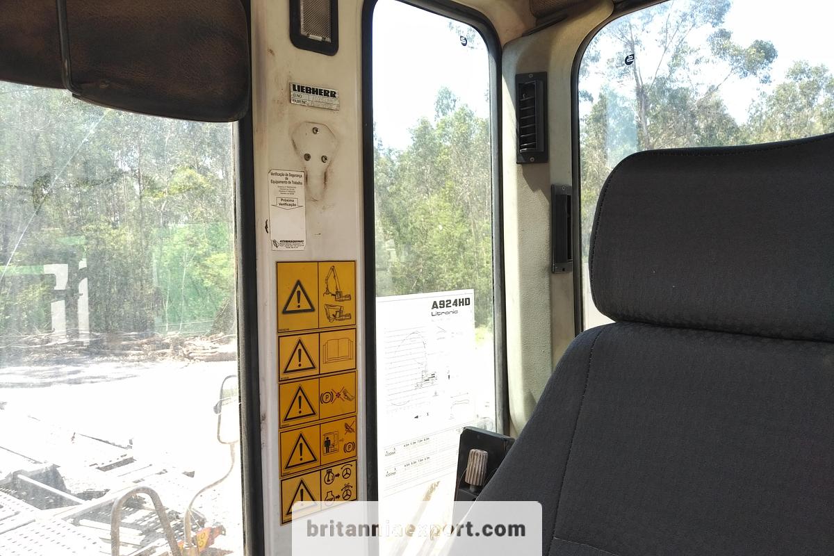 Used 2001 LIEBHERR  A924 Litronic Wheeled Excavator with Grab | Front Blade