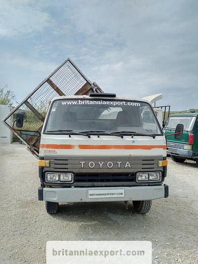 Used 1989 TOYOTA Dyna 300 14B 7.5 ton 3 way tipper