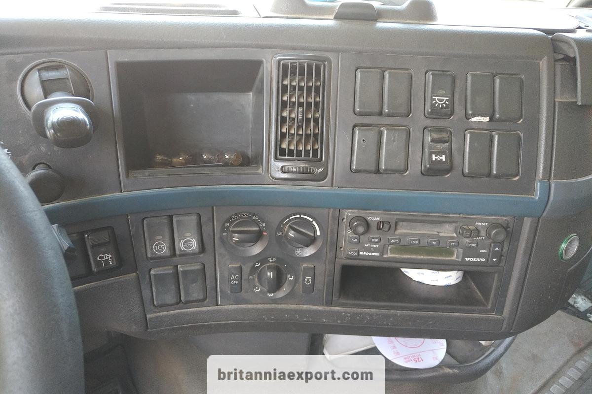 Used 2006 VOLVO FH 400 Euro 3 Manual Retarder Hydraulic Kit 4x2 Tractor Unit
