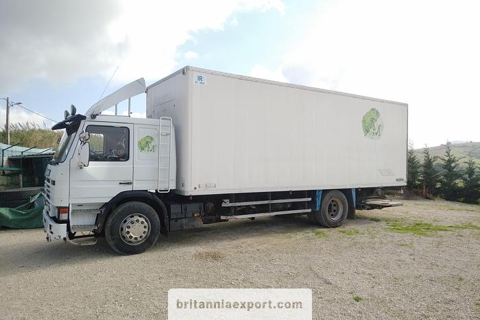 Used 1994 SCANIA P 93M 280 19 ton isothermic box lorry.