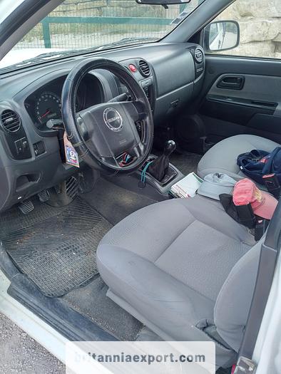 Used 2008 ISUZU D-Max 2.5 diesel double cabin 4X2 pickup truck.