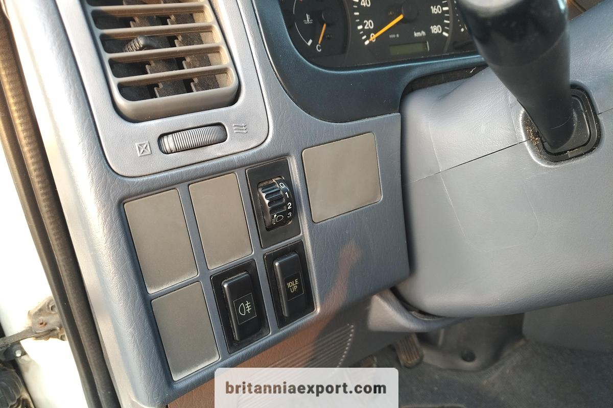 Used 2004 Toyota Hiace 2.5 D-4D Insulated Cold Room Panel Van