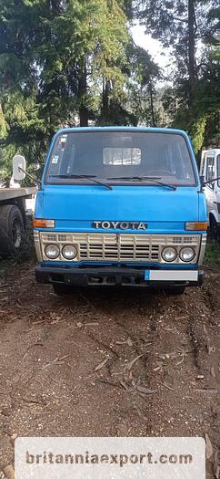 Used 1985 Toyota Dyna BU30 crew cab 6 seats 3.0 diesel 5.5 ton truck.