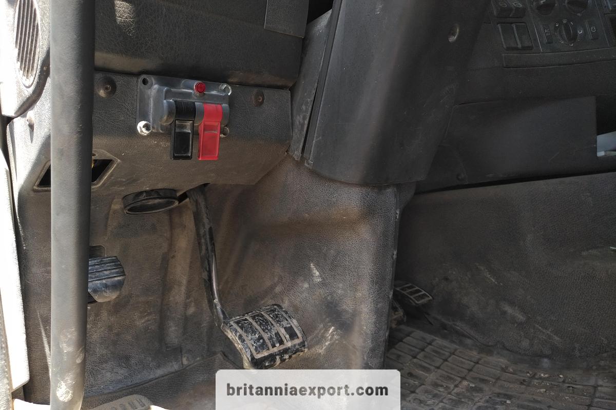Used 2006 VOLVO FH 400 Euro 3 Manual Retarder Hydraulic Kit 4x2 Tractor Unit