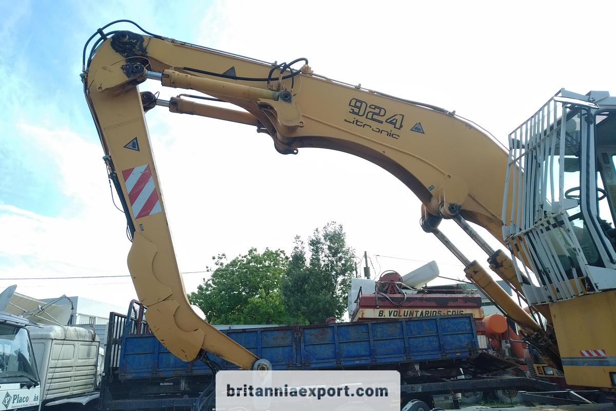 Used 2001 LIEBHERR  A924 Litronic Wheeled Excavator with Grab | Front Blade