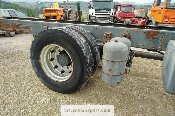 Used 2006 DAF CF 75 310 ZF 16 manual Euro 3 chassis cab truck.