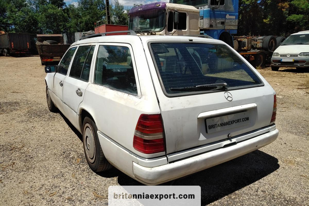Used MERCEDES-BENZ W124 200 TD 2.0 Diesel 4 Cylinder Estate Car