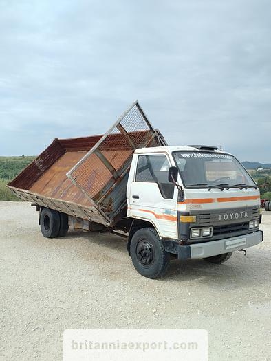 Used 1989 TOYOTA Dyna 300 14B 7.5 ton 3 way tipper
