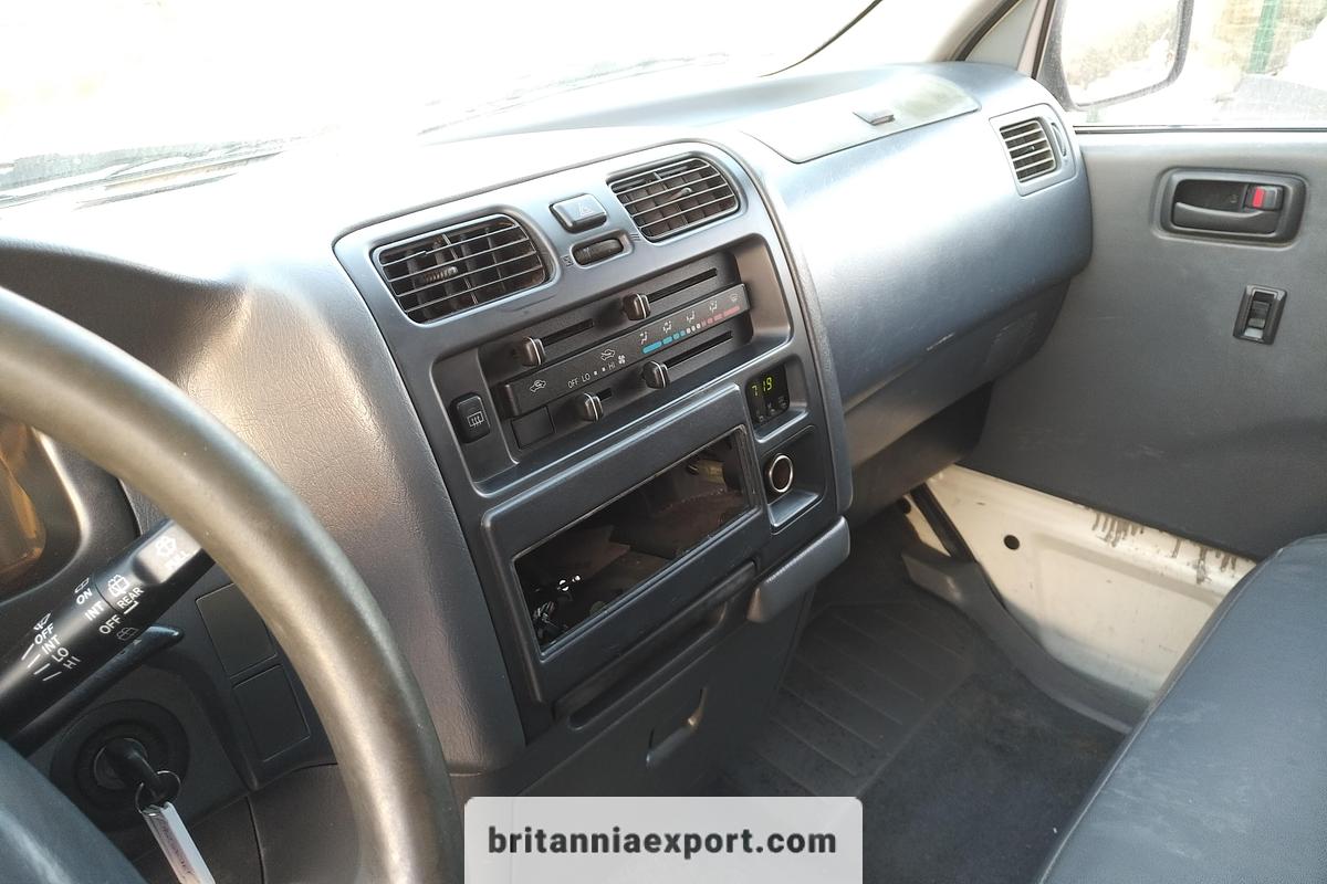 Used 2004 Toyota Hiace 2.5 D-4D Insulated Cold Room Panel Van