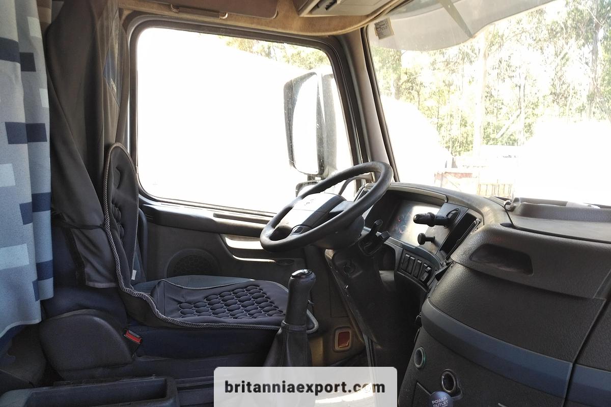 Used 2006 VOLVO FH 400 Euro 3 Manual Retarder Hydraulic Kit 4x2 Tractor Unit