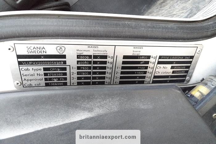 Used 2000 SCANIA P114 L 340 CP19 manual tractor unit.