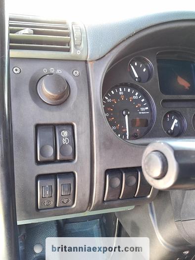 Used 2006 DAF CF 75 310 ZF 16 manual Euro 3 chassis cab truck.