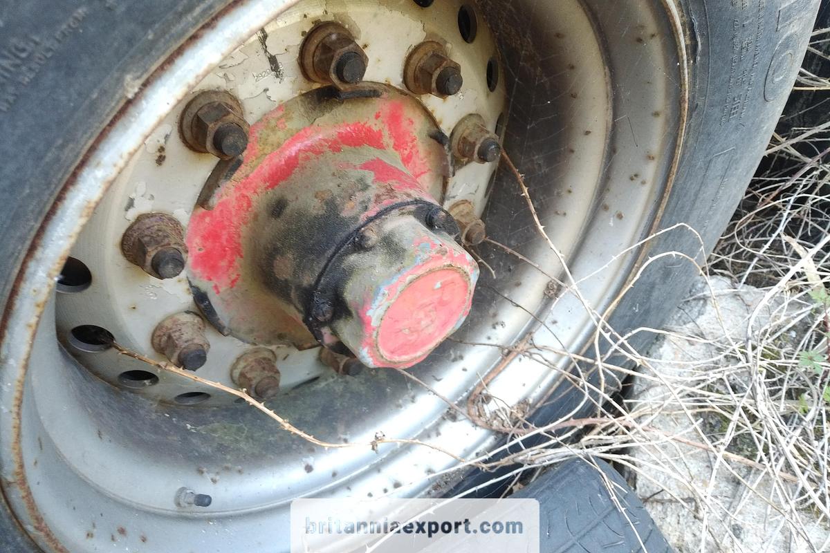 Used 1997 Curtainsider Semi-Trailer RoR Axles Drum Brakes
