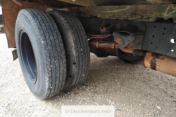 Used 1985 TOYOTA Dyna BU30 3.0 diesel 6 tyres 5.5 ton truck.
