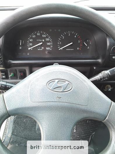 Used 1994 Hyundai H100 2.5 diesel 6 seats minibus.