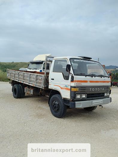 Used 1989 TOYOTA Dyna 300 14B 7.5 ton 3 way tipper