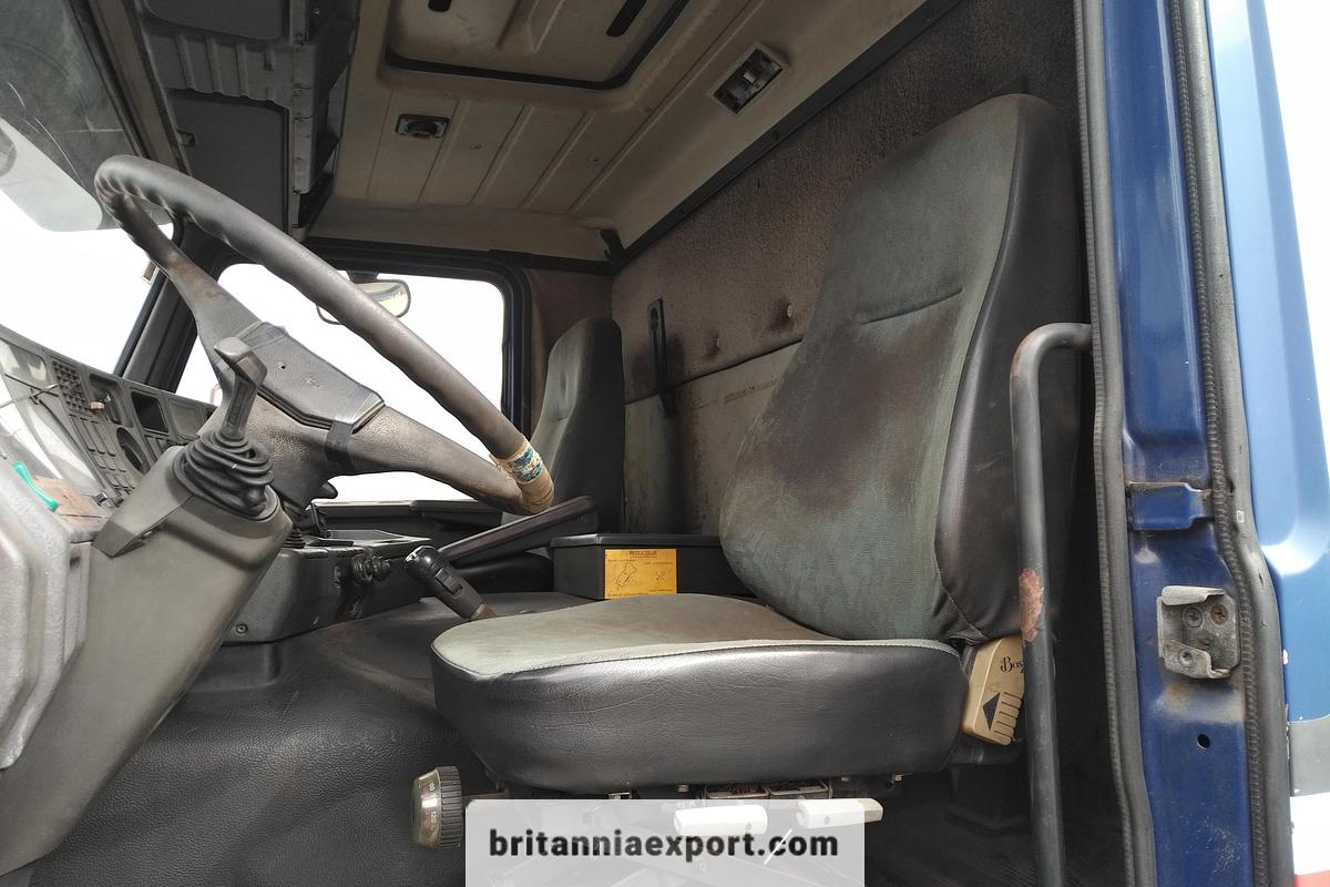 Used 1993 SCANIA P 93M 250 6X2 8 tyres 26 ton curtainsider truck