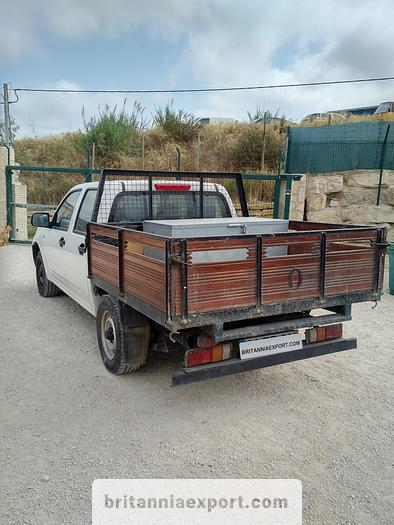 Used 2008 ISUZU D-Max 2.5 diesel double cabin 4X2 pickup truck.
