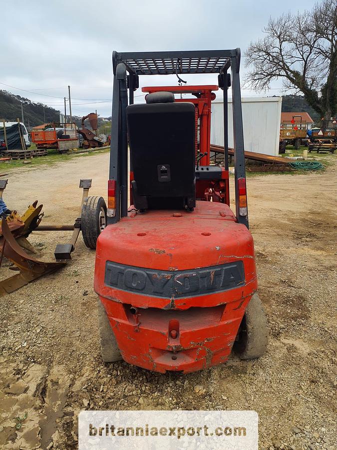 Used 1985 TOYOTA 02-2 FD25 2.5 Ton Diesel Forklift